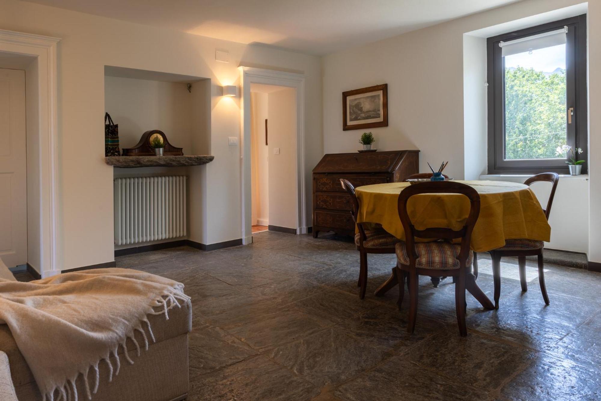 Manor House Apartment Аоста Екстериор снимка