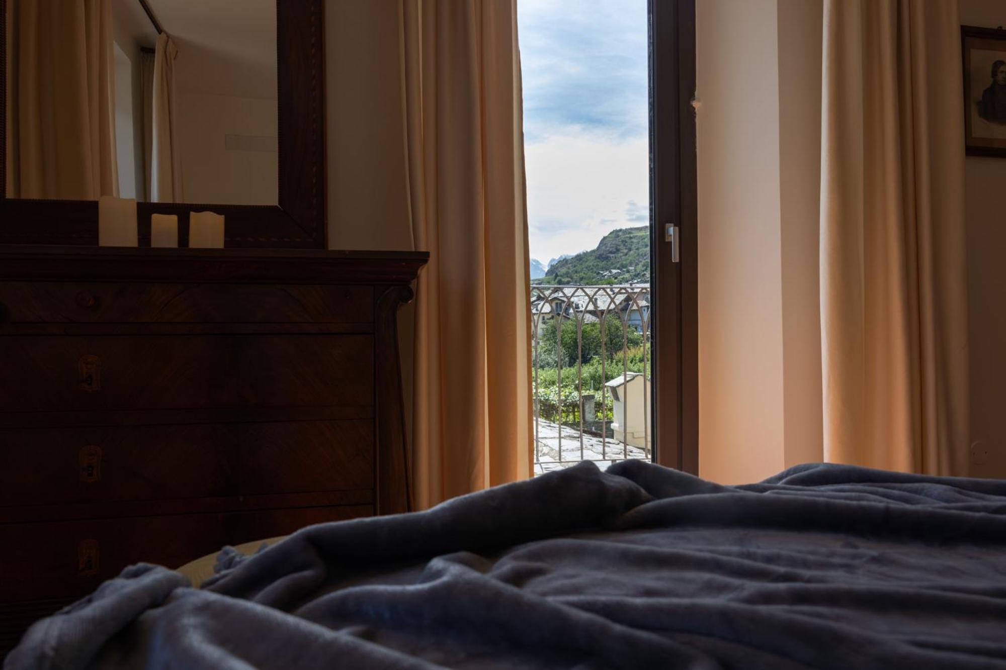 Manor House Apartment Аоста Екстериор снимка